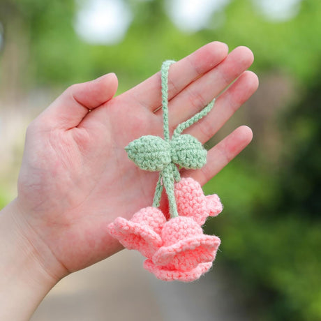 Lily Flower Hand Knitted Car Mirror Suspension Accessories, Rearview Mirror Accessories Car Decoration for Men and Women（Pink）