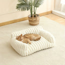 GREY Comfortable Cat Sofa, Cute and Soft Cat Bed, Cat House Breathable Cat Sleeping Basket, Suitable for Large, Medium, and Small Cats for Year-Round Sleeping Use, Cozy Pet Bed, Cat Furniture, Modern Pet Furniture, Fashionable Cat Perch, Comfortably Fille