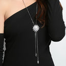 Fashionable and Creative High-End Artificial Crystal Diamond-Inlaid Snowflake New Style Sweater Chain Clothing Pendant（BLUE+WHITE）