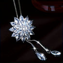 Fashionable and Creative High-End Artificial Crystal Diamond-Inlaid Snowflake New Style Sweater Chain Clothing Pendant（BLUE+WHITE）