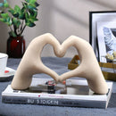 GOLD Elegant Heart-shaped Sculpture: Pure lines capture love, accompanying you in writing tender everyday moments.