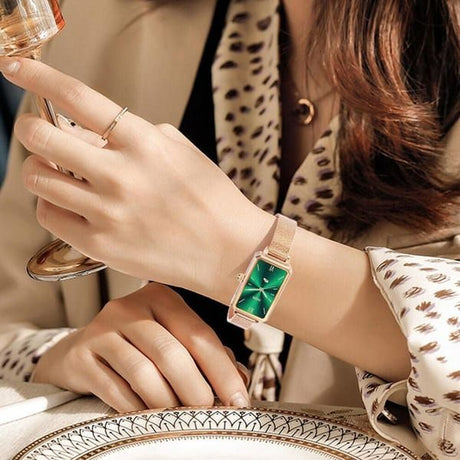 Women's Smart Watch with Mesh Strap