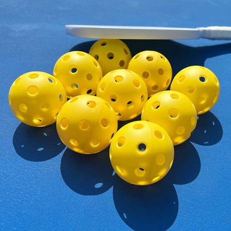 12pcs Pickleball, 40-hole seamless one-piece design, aerodynamic construction, excellent stability, rough matte surface enhances ball control, suitable for competitive Pickleball games
