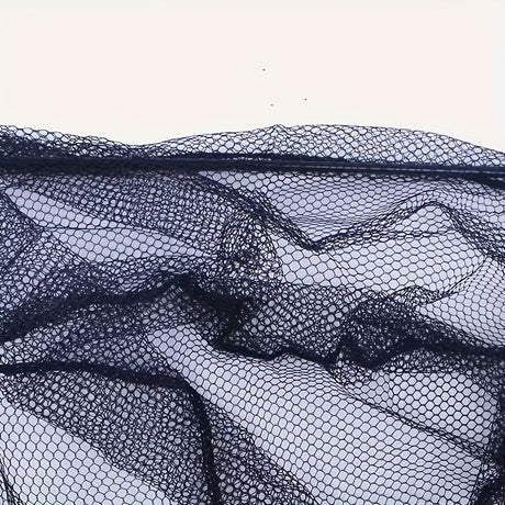 A multifunctional telescopic fishing net, the handle can be extended from 110 cm to 210 cm, which is very suitable for freshwater fishing, suitable for children and adults to use.