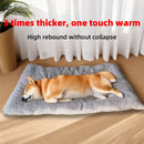 Christmas. A holiday gift for the dog. A warm dog bed in winter. Dog kennel. Dog cage mat. Dog cage mat. Comfortable and soft dog mattress. Dog mattress. Pet bed. Pet bed. Pet mat. Suitable for large dogs such as Golden Retrievers and German Shepherds