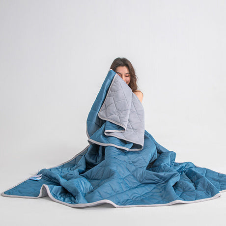 Christmas gifts for loved ones
 Aussie Summer Cooling Quilt – 4 Sizes, Breathable, Lightweight & Skin-Friendly for Refreshing Sleep All Season(100cm*150cm)