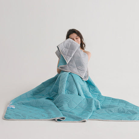 Christmas gifts for loved ones
 Aussie Summer Cooling Quilt – 4 Sizes, Breathable, Lightweight & Skin-Friendly for Refreshing Sleep All Season(180cm*200cm)