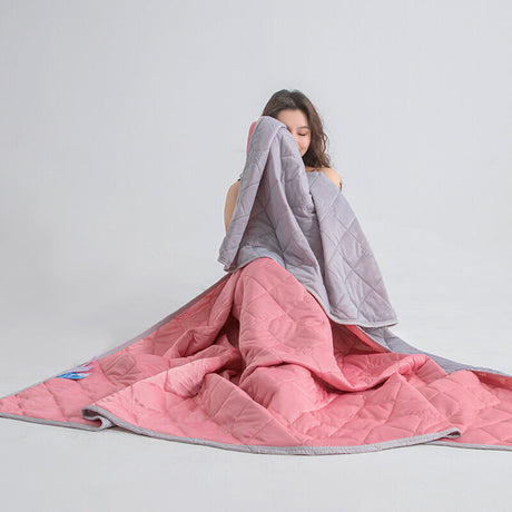 Christmas gifts for loved ones
 Aussie Summer Cooling Quilt – 4 Sizes, Breathable, Lightweight & Skin-Friendly for Refreshing Sleep All Season(180cm*200cm)