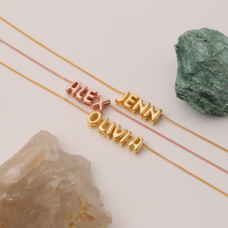 Custom letter necklace with a complete set of letter beads from A to Z, 10mm heart pendant, three colors available, chain accessory included - Rose Gold