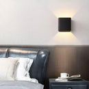 Rechargeable wall light with remote control - 5W - Three lighting colors - Adjustable intensity - Night light - Wireless - Battery operated - Suitable for indoor and outdoor use - Wit