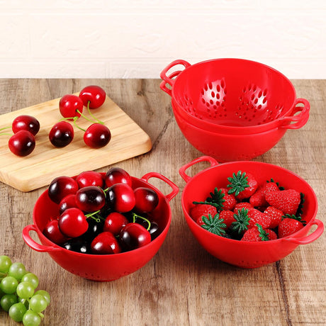 4-Piece Vegetable Basket - Drainer - Kitchen Colander - Plastic Berry Strainer - Colander Basket - with Double Handles - Small Colander - for Fruits, Vegetables and Food - Kitchen Accessories - Red - 19 x 14.8 x 7.5 cm