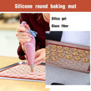 2 pieces Silicone macaron baking mat - 42 x 29.5 cm - Non-stick mat - Non-slip - Washable - Reusable - For making gingerbread / cake / bread - Non-stick silicone macaron baking tray - Red