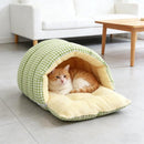 Cat house - Cat basket - Plush and warm - Removable and washable - Closed cat bed for winter - Suitable for indoor and outdoor use in winter, camping, traveling, in the bedroom, living room and apartment - Green and white checkered