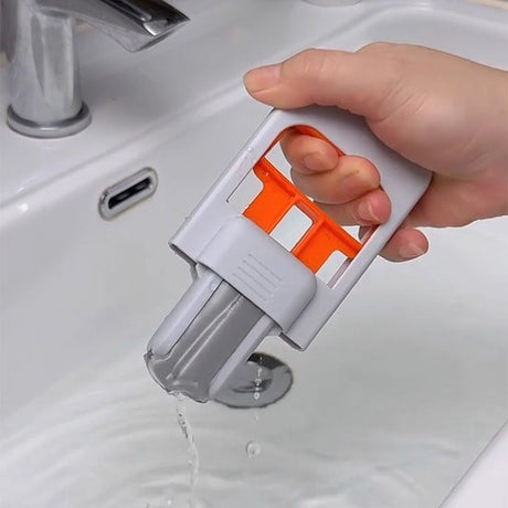 Mini Mop - Alternative to a mop cloth - Suitable for cleaning desktops - Suitable for cleaning bathroom windows - Can be used as a sponge wiper for desktops - One mop and 2 refills