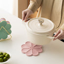 Silicone Mat - Heat Insulation & Anti-slip - Five Colors - Comes with Gold Stand - Flower Shape