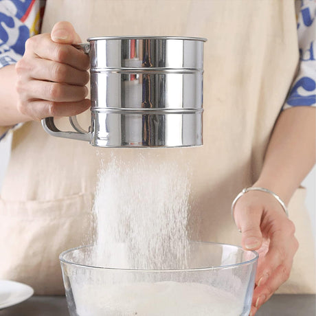 Flour Sieve - Stainless Steel Hand Flour Sieve - Manual Flour Press Cup for Home Kitchens - Large Baking Sieve Cup - For Icing Cake Flour - Silver