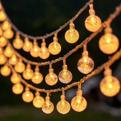 LED string lights with balls - battery operated - suitable for family gatherings, patios, gardens and weddings (6 m, 40 LEDs, warm color)