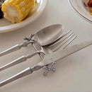 Knife Rests Silver - Set of 6 - Classic Cutlery Rests - Table Decoration for Dinner & Christmas - Metal - 8 x 3cm