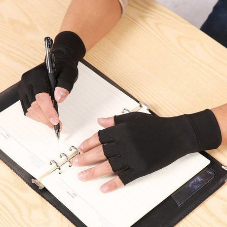 Black Small Arthritis Compression Gloves for Hand Pain and Swelling Relief, Mild Support for Osteoarthritis Stiffness and Mobility with Non-Slip Grip