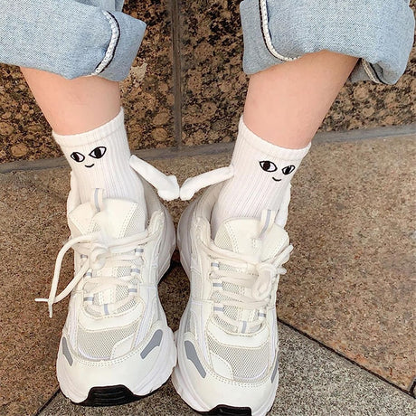 White and Black Magnetic Couple Socks 2 Pairs, Cute Hand-Holding Design with Magnets, Soft Breathable Cotton for Fun Gifts and Party Favors