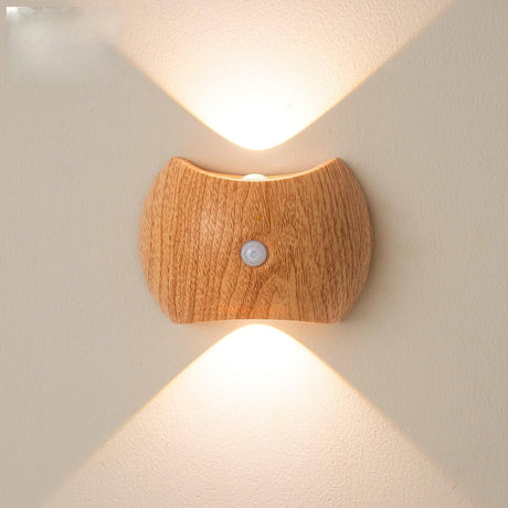 Indoor Wall Lamp - Night Light with Motion Sensor - Wireless LED Wall Light - Rechargeable Wall Lamp - Stair Lighting - Closet Lighting - Bedroom Lamp - USB Rechargeable - Magnetic -Warm White Light - Light Wood - 1 Piece
