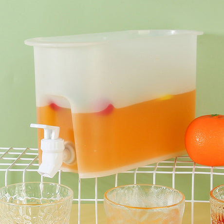 Beverage Drink Dispenser for Fridge, Plastic Beverage Dispenser with Spigot, Juice Container Sealed, Cold Hot Drink Jug for Christmas Party Supplies, Outdoor Camping Tools Clear