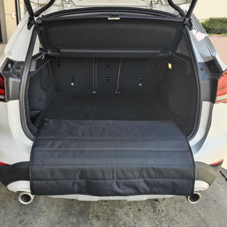 Large Rear Bumper Protector for Cars 96*64CM Bumper Guard Foldable Protective Mat Dog Blanket Cargo Liner Preventing Scratches While Unloading and Loading