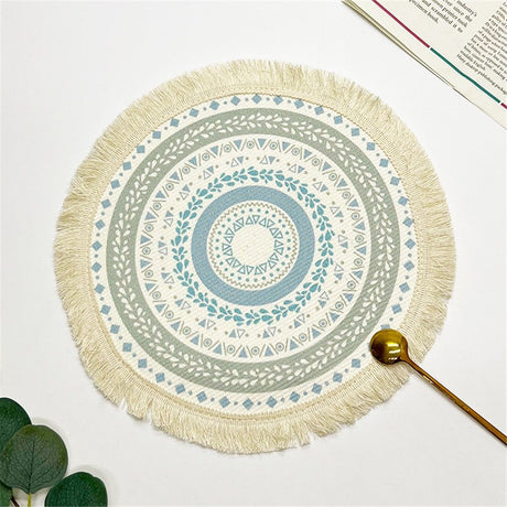 Round Braided Placemats Set of 4, Washable Heat Resistant Non-Slip Cotton Polyester Circle Boho Woven Place Mats for Dining Table Decor, Kitchen, Parties, Family Meals, 16cm