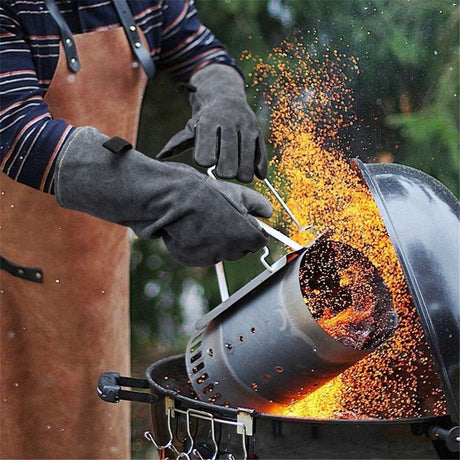 16 inch high-Temperature and fire-Resistant Cowhide Insulated longgloves/Barbecue/Oven/Fireplace/Barbecue/Smoking/Welding/Forged Gloves (black Gray)