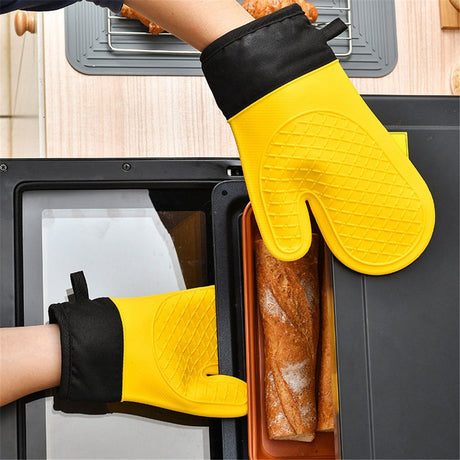 Pair of 2  Heat Resistant Silicone Oven Mitts, Non-Slip Mitts for Cooking, Flexible Oven Gloves - Non-Slip Kitchen Essentials, Kitchen Gadgets, Yellow