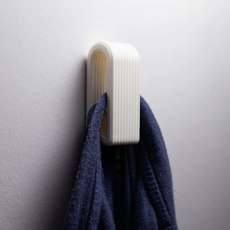 3D-printed press-lock towel hooks | Self-locking hooks, white