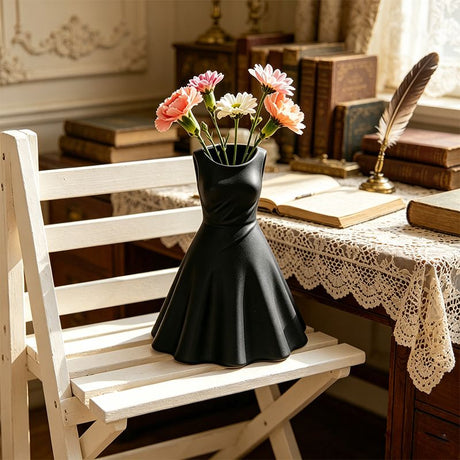 3D printed dress vase, black