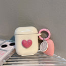 Beige shell + smiling heart pendant AirPods 4