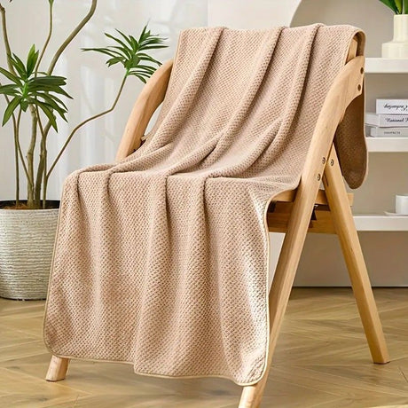 Modern Pineapple Grid Design Ultra-Soft Coral Fleece Bath Towel｜90x170cm Extra Thick Strong Absorption, Suitable for Bathroom, Gym, Hotel, and Home Use.(brown)