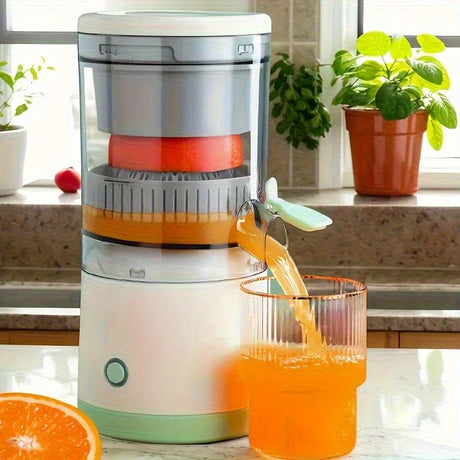 New portable USB juicer, powered by a rechargeable lithium battery, extracts juice from oranges, lemons, watermelons, grapes, and other juicy fruits with the press of a button, efficiently separating pulp residue—a versatile kitchen and travel helper.