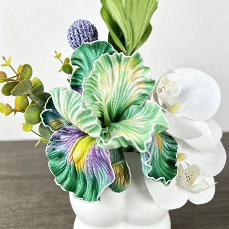 Simulated iris potted plant, floral artistry vibrant and colorful, pumpkin planter round and versatile, no maintenance ready to display upon opening, brightens up new Chinese-style and light luxury home spaces.(pale bluish green)