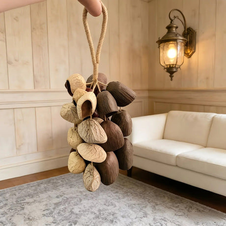 Handmade nutshell wind chime, nutshells rustling in the wind, bringing a touch of mountain forest atmosphere to your home.