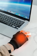 BLACK Professional USB electric heating fingerless gloves, unisex, with LED temperature display, 3-level adjustable heating, and effective cold protection. Suitable for typing, gaming, skiing, and daily wear, this is a practical winter holiday gift.