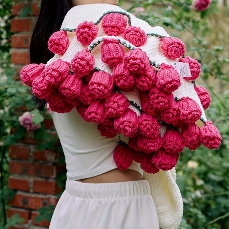 Hand-Crocheted Rose Round Blanket: A versatile romantic gift that brightens everyday warmth. (Diameter: 110 CM / 43.3 IN, bean paste)
