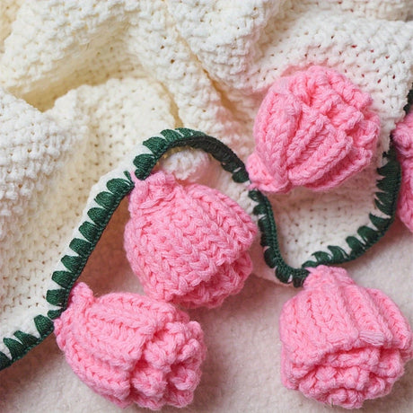 Hand-Crocheted Rose Round Blanket: A versatile romantic gift that brightens everyday warmth. (Diameter: 110 CM / 43.3 IN, bean paste)