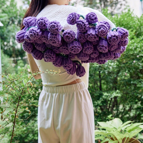 Hand-Crocheted Rose Round Blanket: A versatile romantic gift that brightens everyday warmth. (Diameter: 110 CM / 43.3 IN, bean paste)