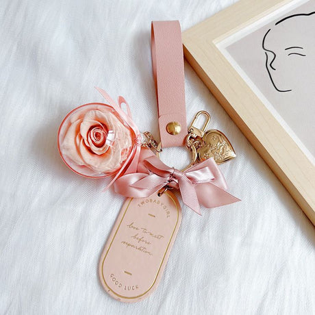 Valentine's Day Preserved Flower Leather Keychain: Romantic and Cute to Carry Around, Perfect for Gifting or Personal Use(GREEN)