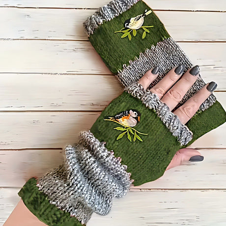 Color-Block Bird Embroidered Fingerless Knit Gloves – Warm, Flexible, Perfect for Daily Autumn/Winter Use, 8.5×22cm Stylish Practical Commute Hand-Warming Essential(GREEN)