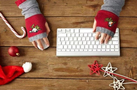 Color-Block Bird Embroidered Fingerless Knit Gloves – Warm, Flexible, Perfect for Daily Autumn/Winter Use, 8.5×22cm Stylish Practical Commute Hand-Warming Essential(dark red)
