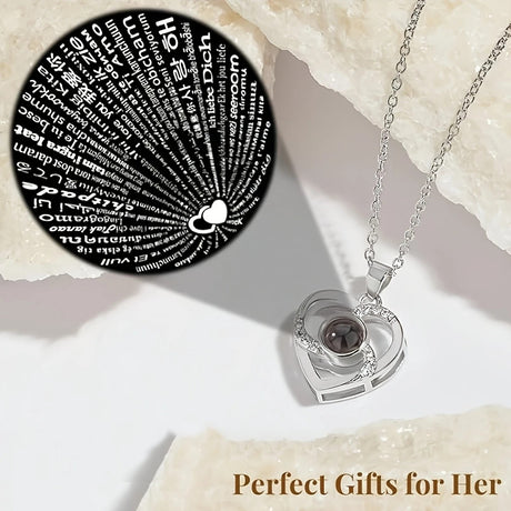 A Hundred Languages Heart-Shaped Projection Necklace Set, rose gold-plated with zirconia inlay, paired with an apple preserved rose gift box—a perfect fusion of technology and romance.