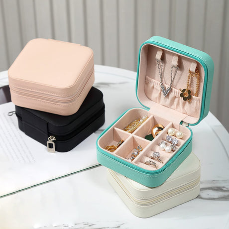 MODENGKGJIAN Mini Jewelry Travel Case, TSA Approved Travel Bottles, Perfect size to fit in your carry- luggage for travel or vacatis.