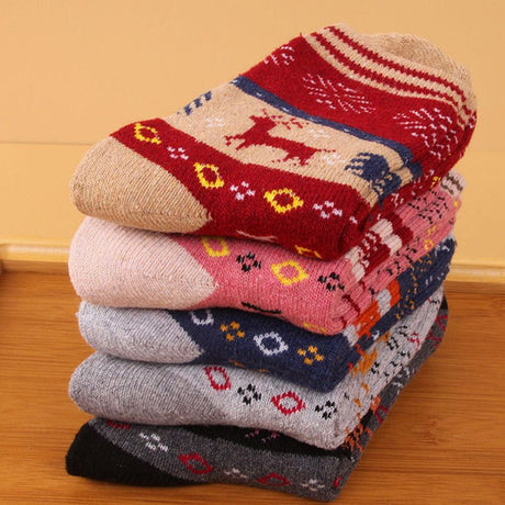 Wool Blend Terry Socks 5-Pack - Winter Thick Warm Mid Calf Crew Socks for Women - Snowflake Deer Pattern Cotton Socks - 5 Pairs