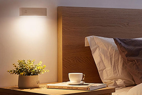 Battery Operated Wall Sconce Wooden Night Light Rotatable Cordless Wall Lamp