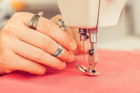 2Pcs Knitting Crochet Loop Ring for Fingers 2Pcs Knitting Yarn Guide Finger Holder-Style 3
