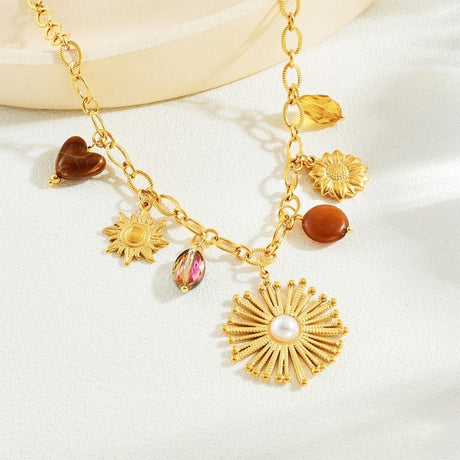 Vintage Bohemian Sunflower Pendant Necklace, 18K Gold-Plated Titanium Steel, a Versatile and Stylish Accessory for Women
